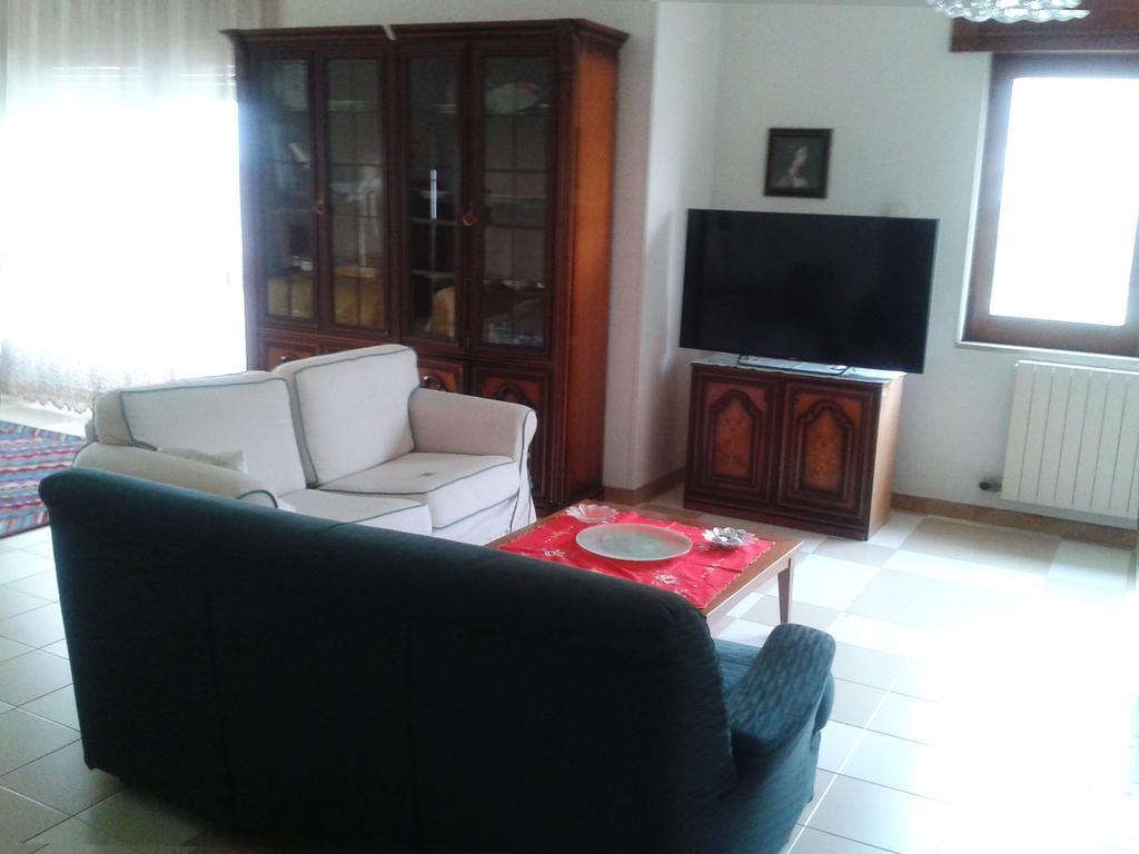 Appartamento In Villa Virginia Fino A 10 Ospiti Mondragone Zimmer foto